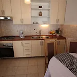 Vintage Nur 175 Meter Zum Mit Meerblick, Privatparkplatz, Klima Apartmán Jadranovo