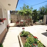 Vintage Nur 175 Meter Zum Mit Meerblick, Privatparkplatz, Klima * Jadranovo