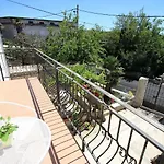 Vintage Nur 175 Meter Zum Mit Meerblick, Privatparkplatz, Klima * Jadranovo