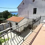 Vintage Nur 175 Meter Zum Mit Meerblick, Privatparkplatz, Klima Apartmán Jadranovo