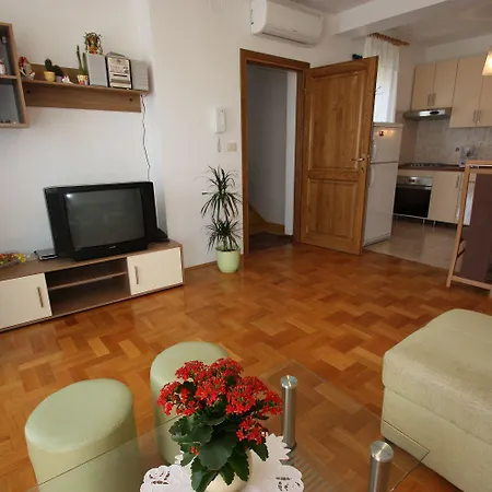 Appartamento Vintage Nur 175 Meter Zum Mit Meerblick, Privatparkplatz, Klima