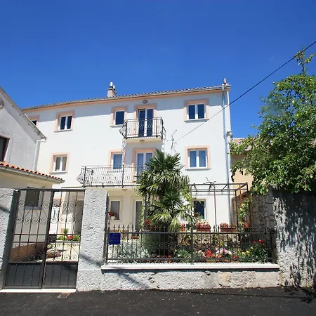 Appartement Vintage Nur 175 Meter Zum Mit Meerblick, Privatparkplatz, Klima Jadranovo