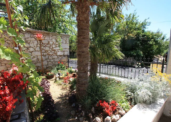 Appartamento Vintage Nur 175 Meter Zum Mit Meerblick, Privatparkplatz, Klima Jadranovo